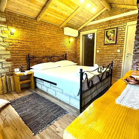 Villa Muzhaqi Nivice エクステリア 写真