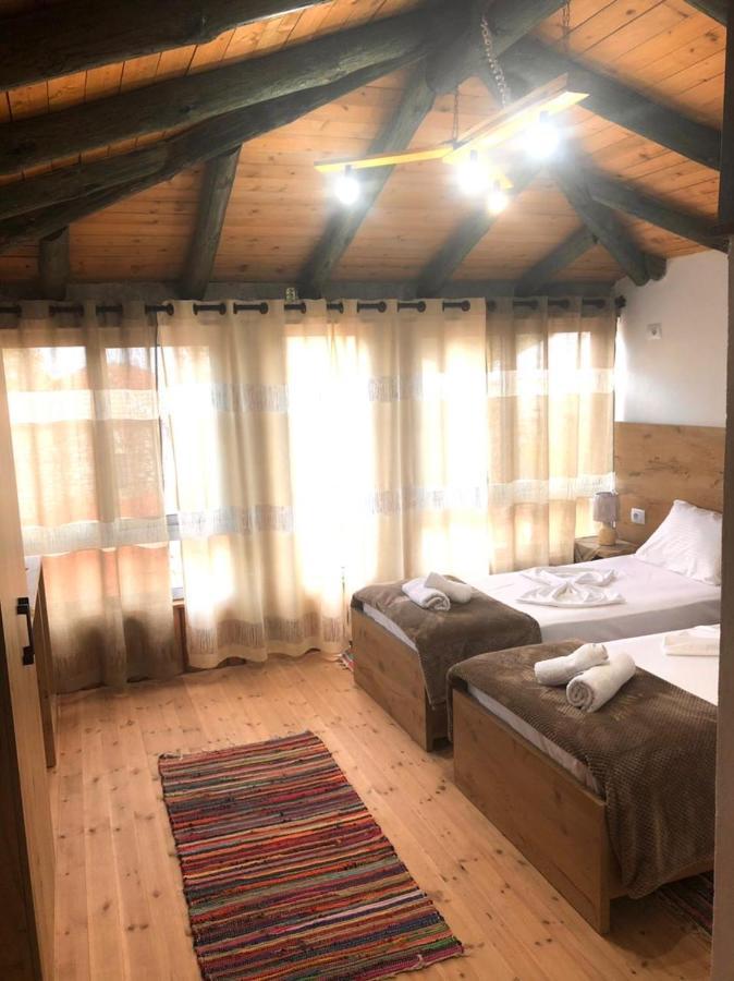 Villa Muzhaqi Nivice エクステリア 写真
