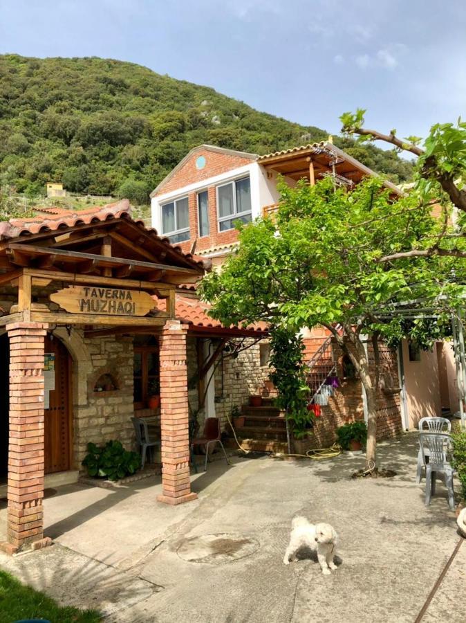 Villa Muzhaqi Nivice エクステリア 写真