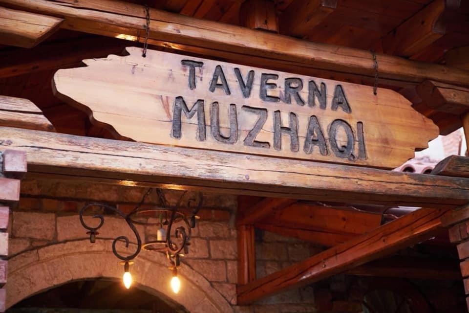 Villa Muzhaqi Nivice エクステリア 写真