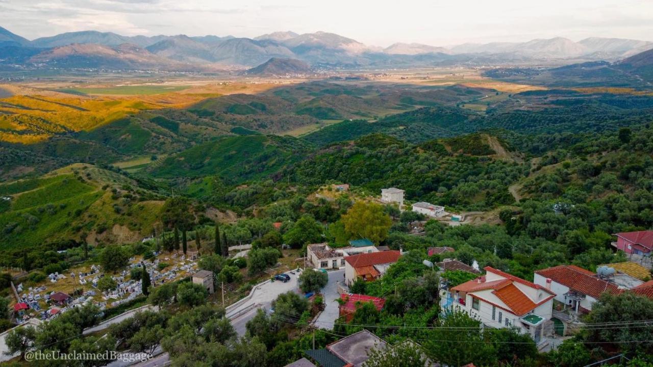 Villa Muzhaqi Nivice エクステリア 写真